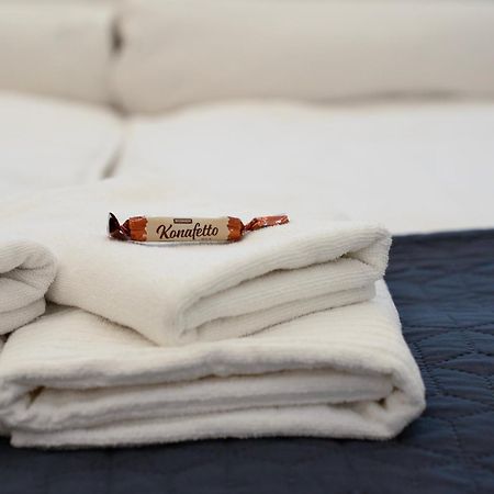 Bella Mia - Entire Apartment Near Liszt Ferenc Ter Budapest Ngoại thất bức ảnh