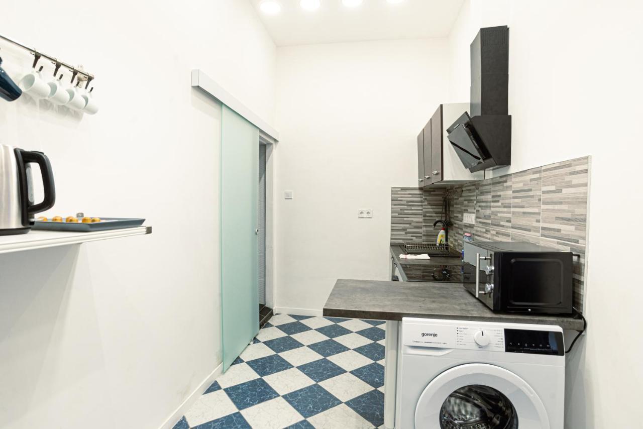 Bella Mia - Entire Apartment Near Liszt Ferenc Ter Budapest Ngoại thất bức ảnh